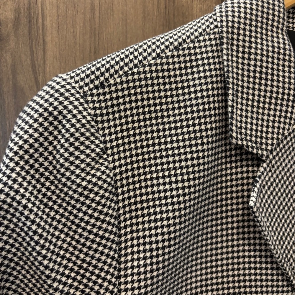 Talbots Black White Houndstooth Blazer Gold Crest Button Jacket Size 12 - Picture 8 of 8